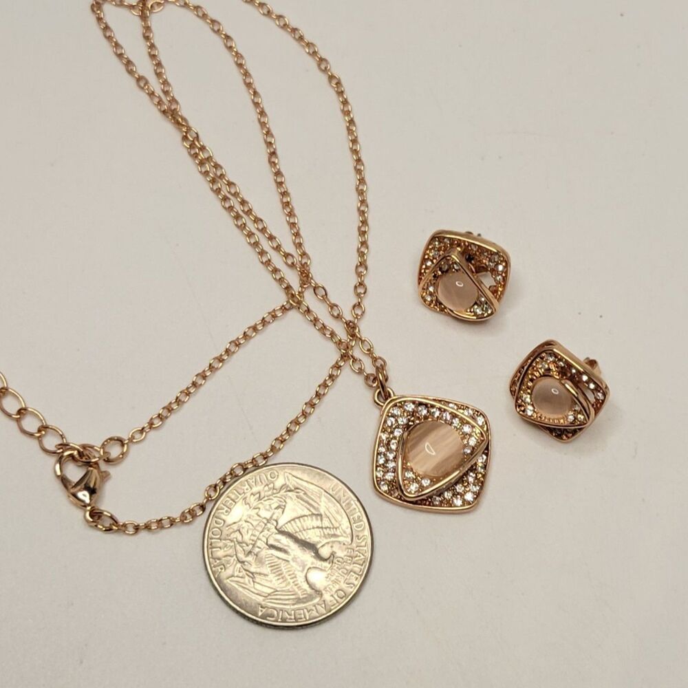 New! Jewelry Set - Picture 3 of 8